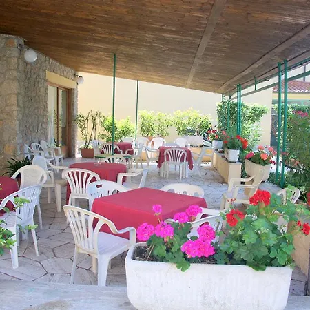 Golf Dei Marmi Hotel 3*